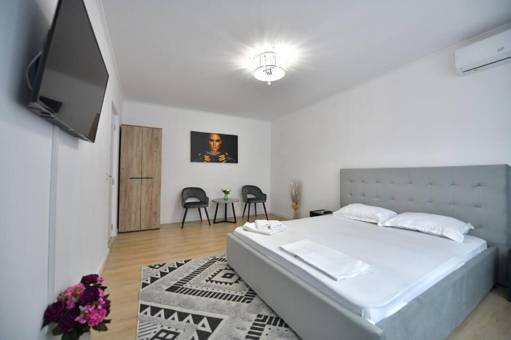 Luxury Studio / M Romancierilor Bucharest Luaran gambar