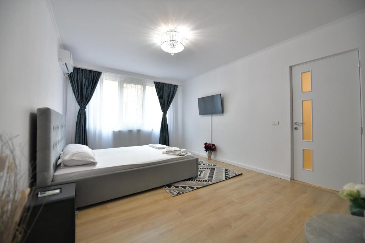 Luxury Studio / M Romancierilor Bucharest Luaran gambar