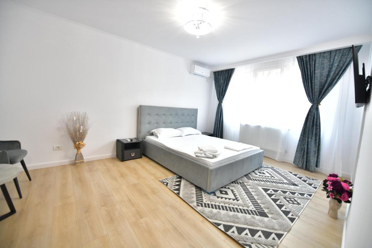 Luxury Studio / M Romancierilor Bucharest Luaran gambar